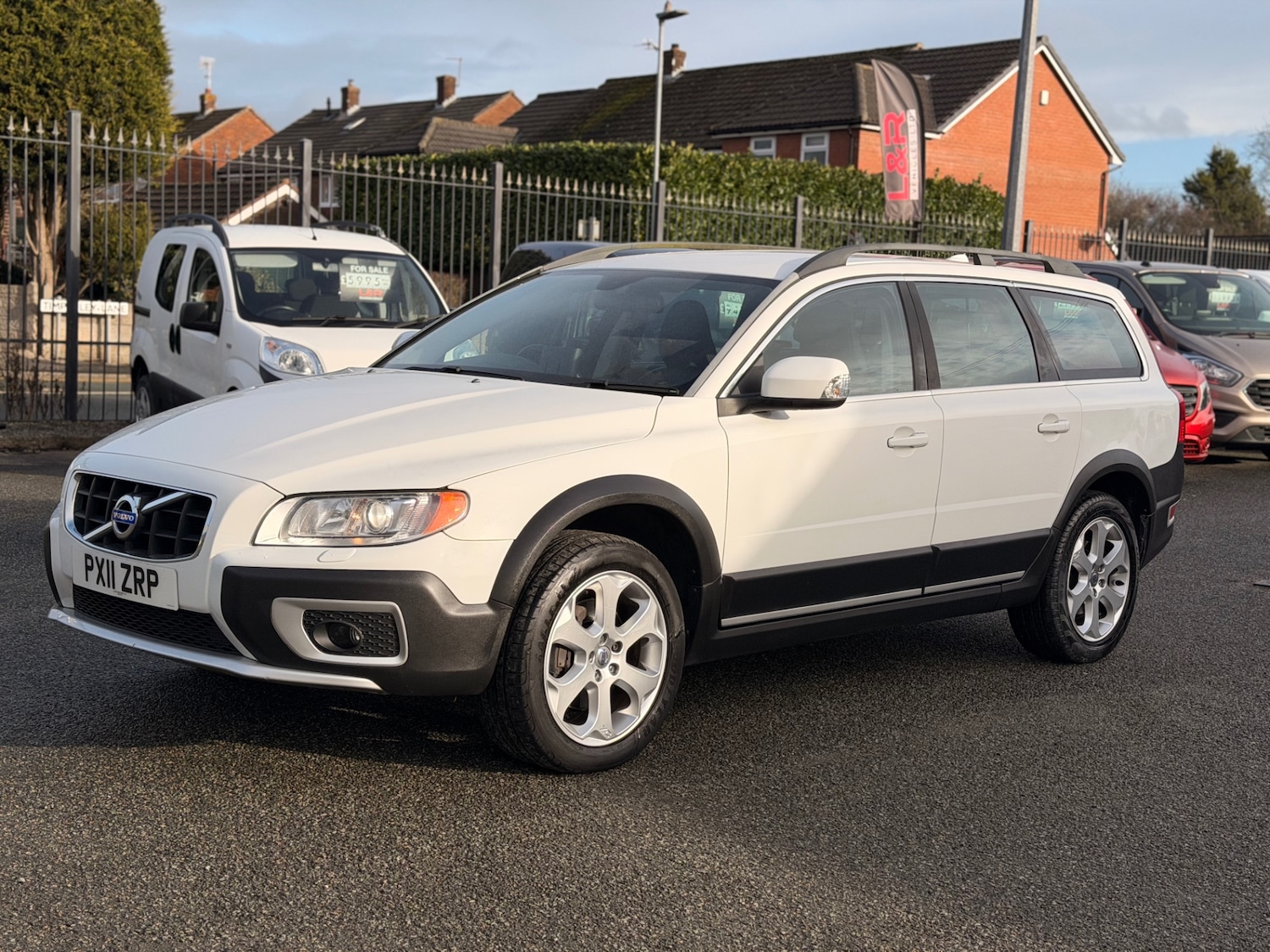 Used Volvo XC70 2011 for sale - 77395351: Photo 1
