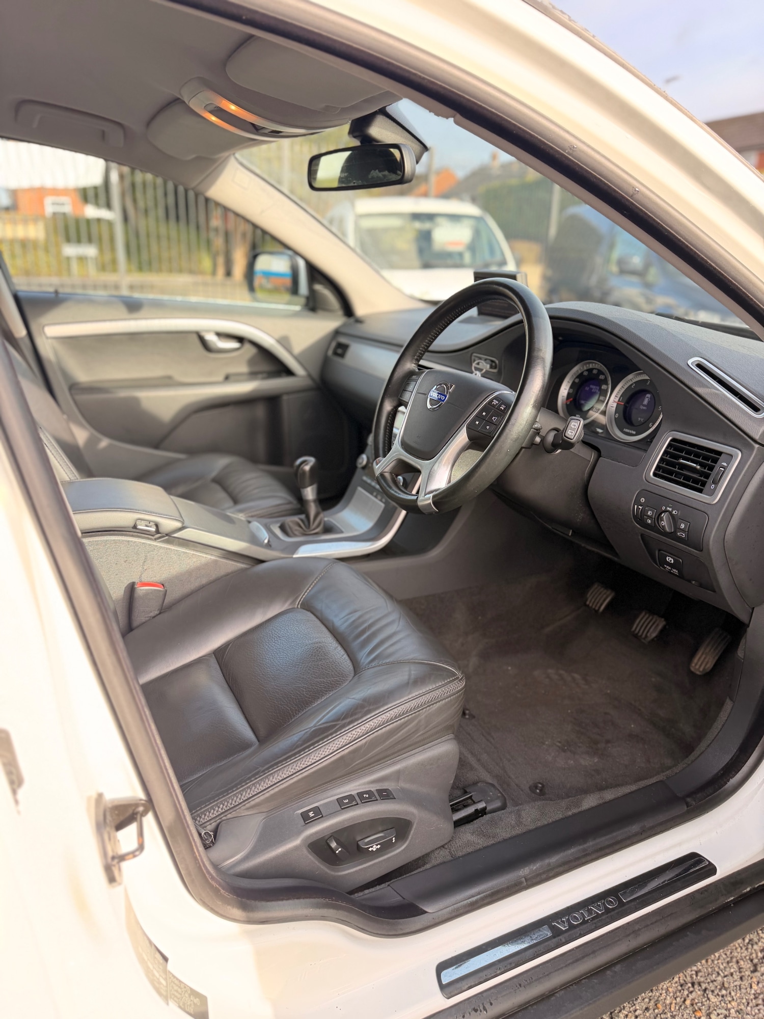 Used Volvo XC70 2011 for sale - 77395351: Photo 10