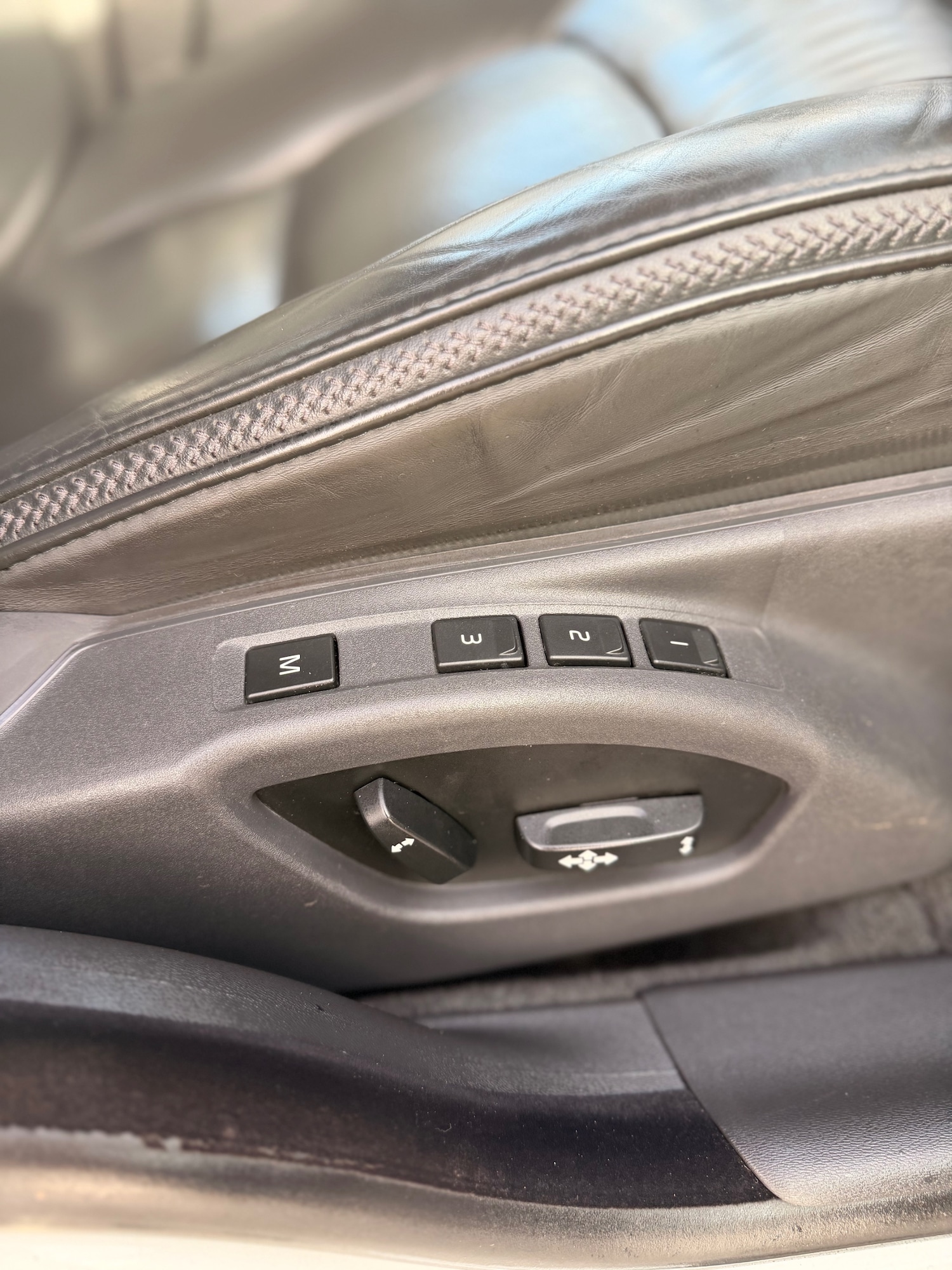 Used Volvo XC70 2011 for sale - 77395351: Photo 11