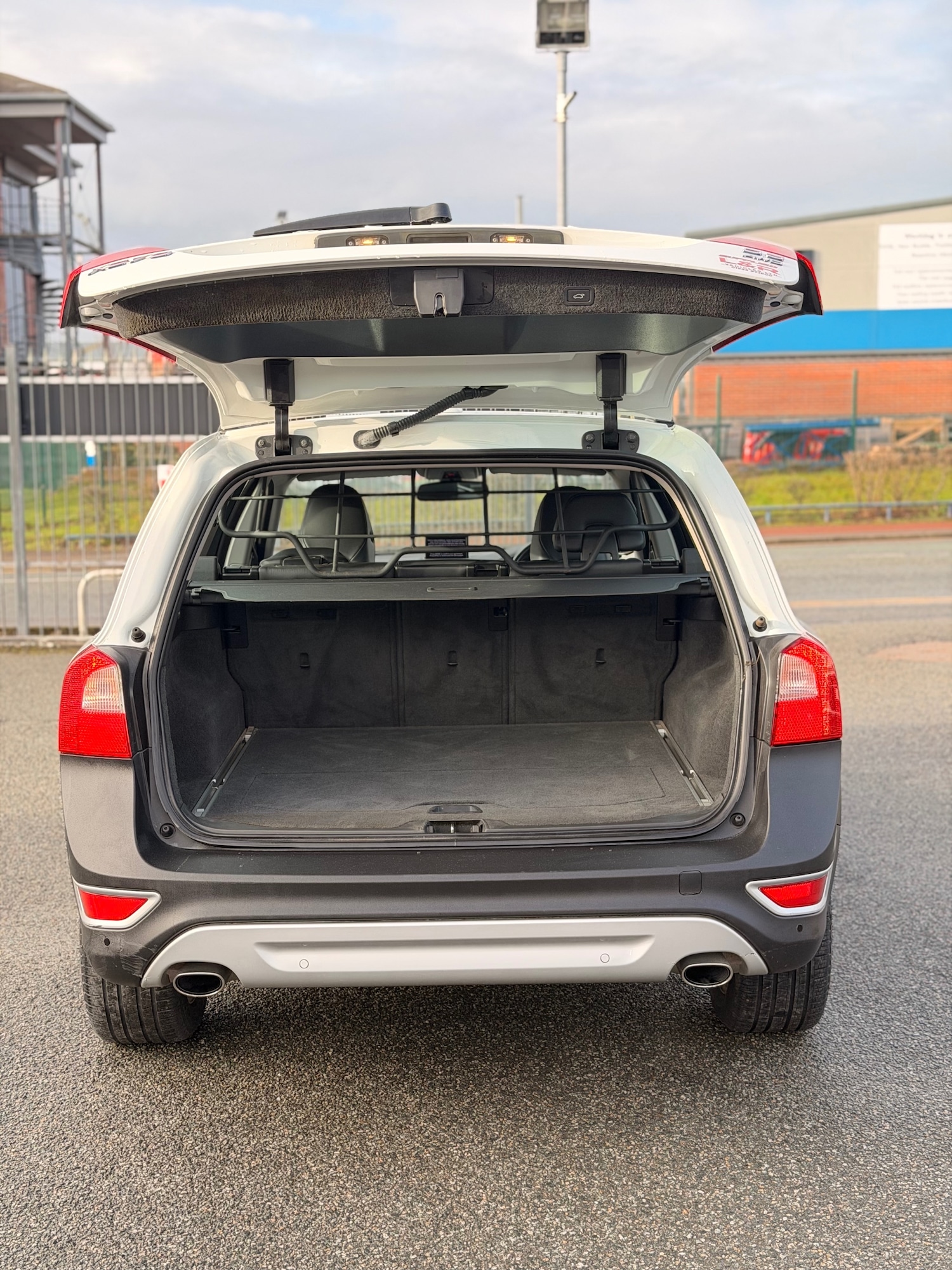 Used Volvo XC70 2011 for sale - 77395351: Photo 14