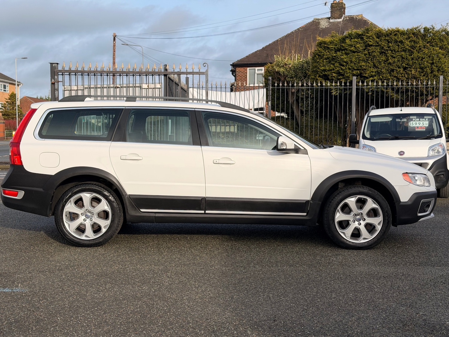 Used Volvo XC70 2011 for sale - 77395351: Photo 15