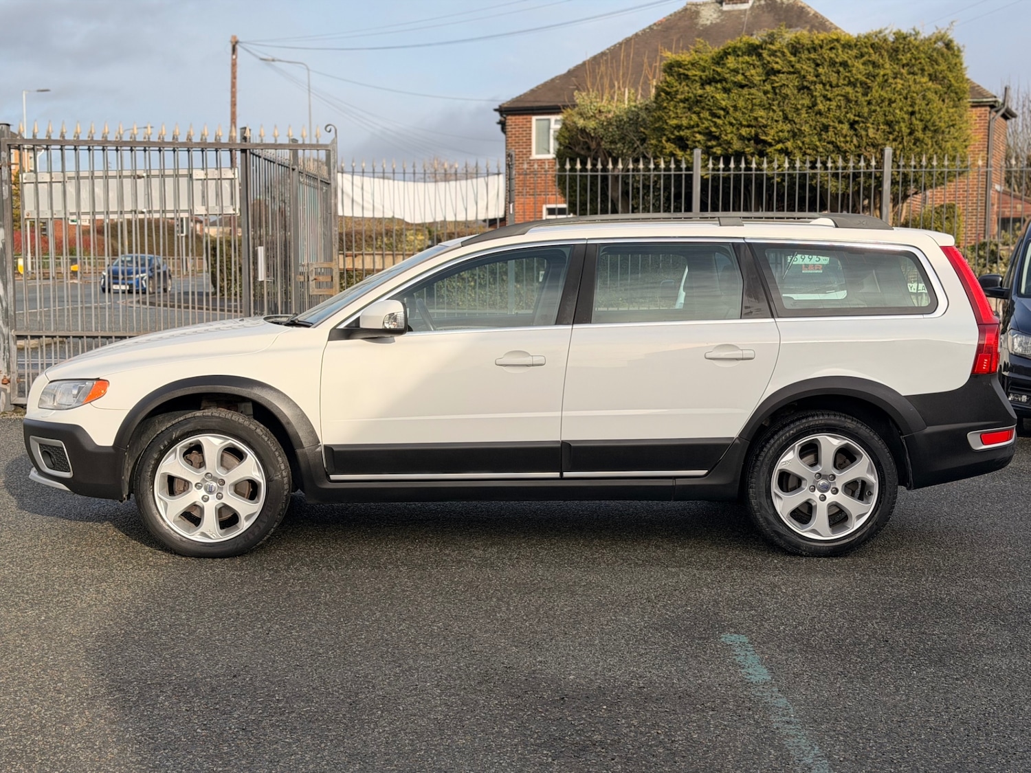 Used Volvo XC70 2011 for sale - 77395351: Photo 16