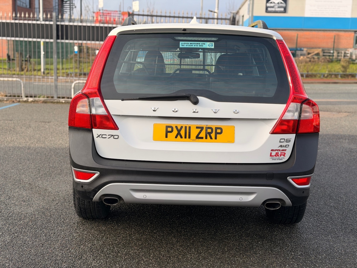 Used Volvo XC70 2011 for sale - 77395351: Photo 4