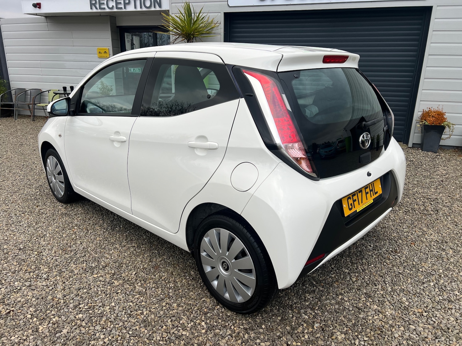 Used Toyota AYGO 2017 for sale - 77879240: Photo 2