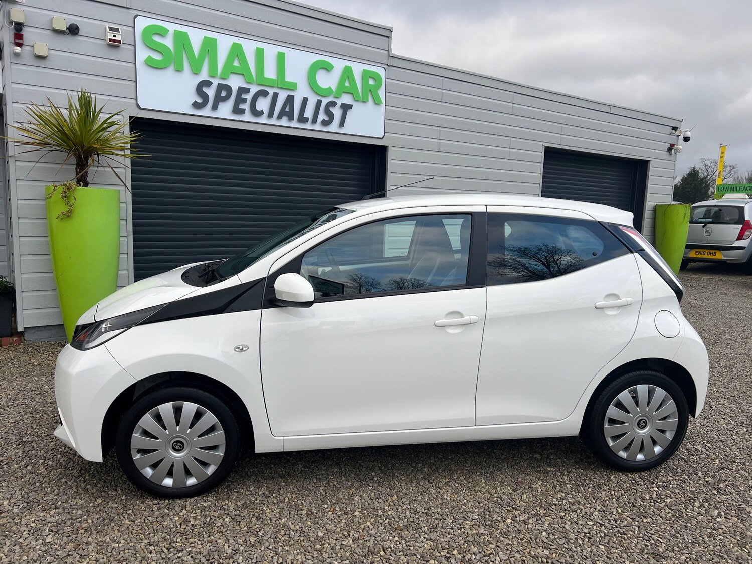 Used Toyota AYGO 2017 for sale - 77879240: Photo 6