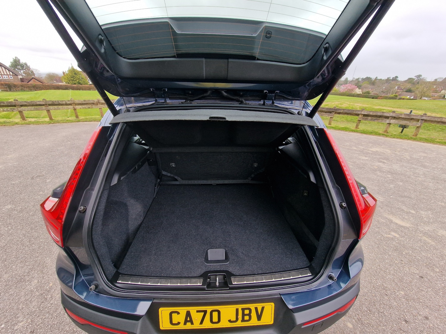 Used Volvo XC40 2020 for sale - 78039508: Photo 8