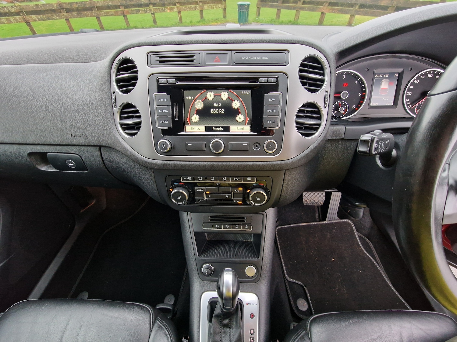 Used Volkswagen Tiguan 2015 for sale - 77638790: Photo 12