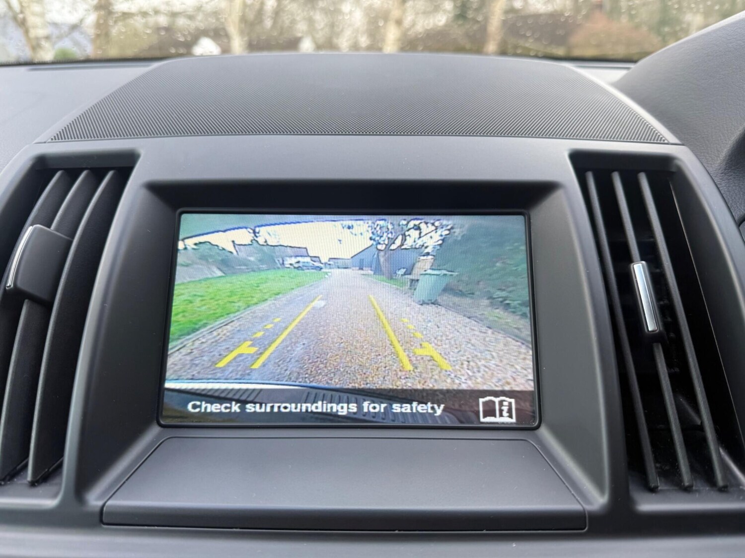 Used Land Rover Freelander 2014 for sale - 77927908: Photo 19