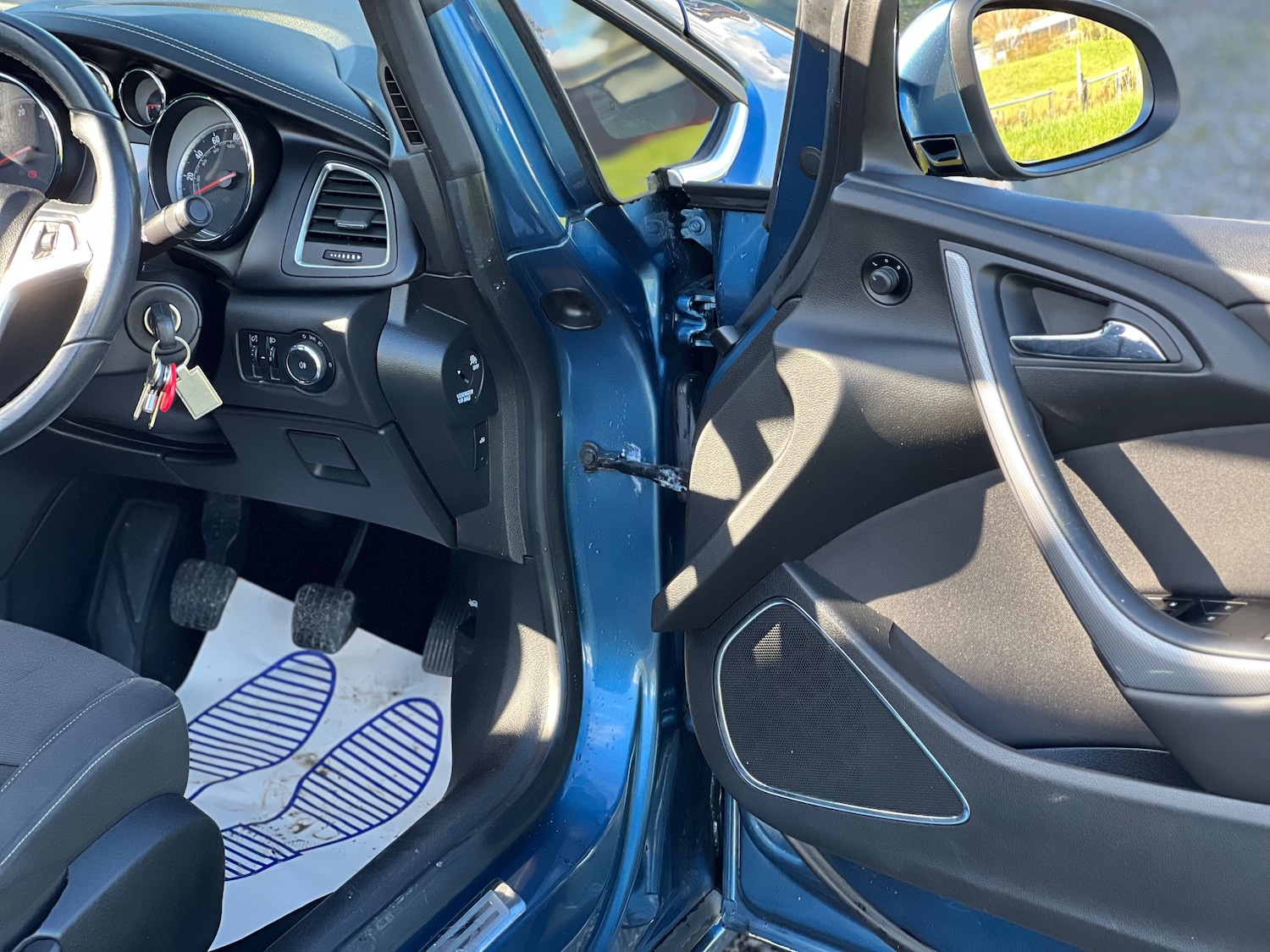 Used Vauxhall Cascada 2013 for sale - 78009369: Photo 9