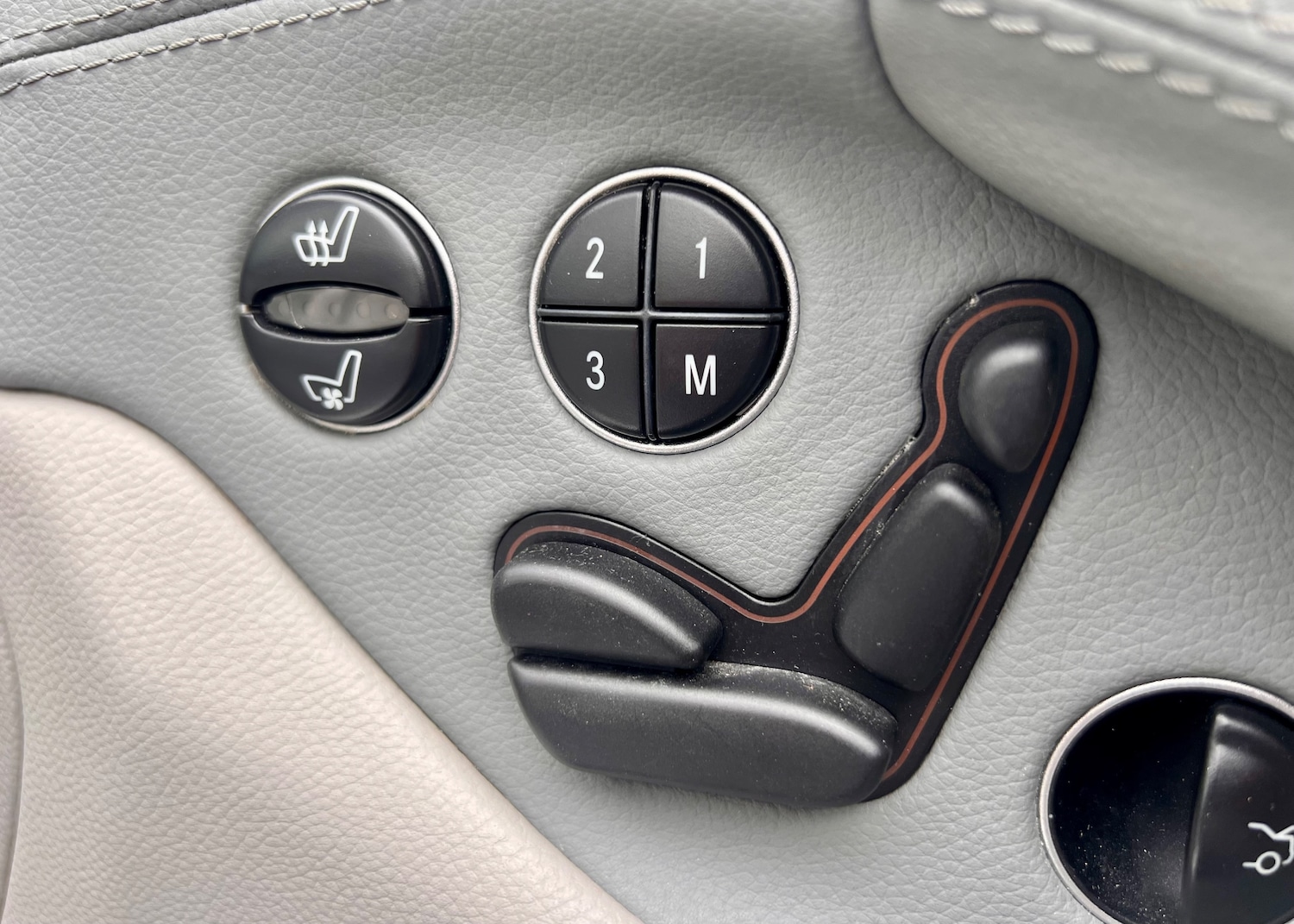 Used Mercedes-Benz SL 2008 for sale - 78210668: Photo 6