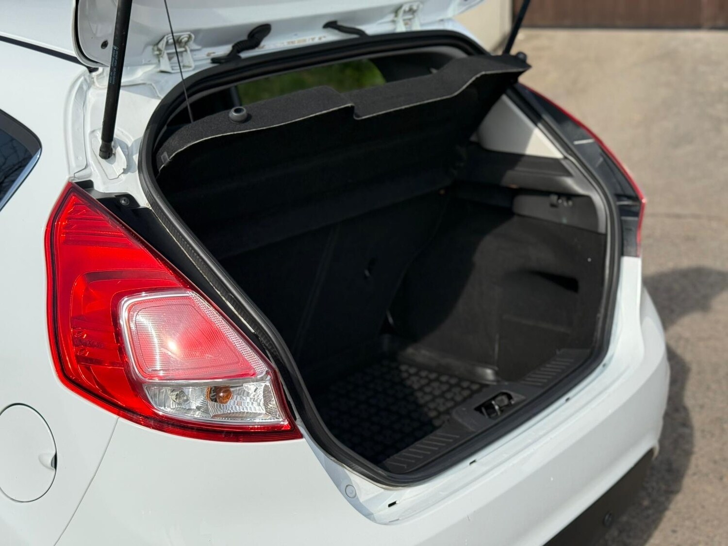 Used Ford Fiesta 2015 for sale - 78002085: Photo 8