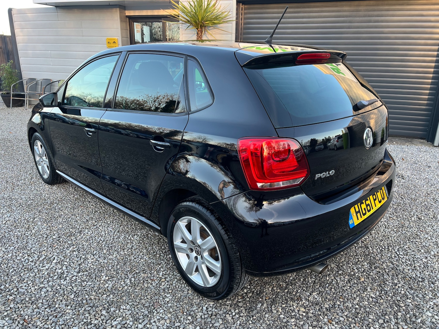 Used Volkswagen Polo 2011 for sale - 77879230: Photo 2