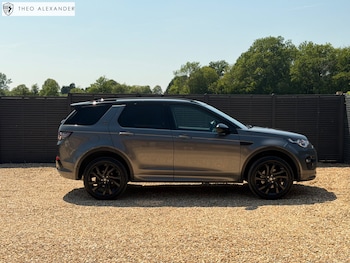 Used Land Rover Discovery Sport 2017 for sale - 79156191: Photo