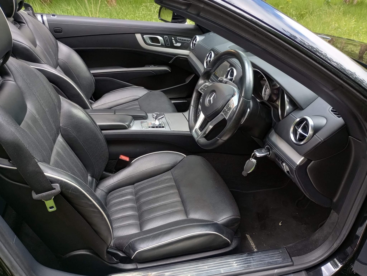 Used Mercedes-Benz SL 2012 for sale - 77966307: Photo 2