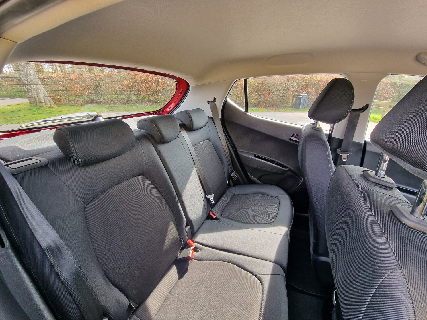 Used Hyundai i10 2017 for sale - 77962425: Photo 10