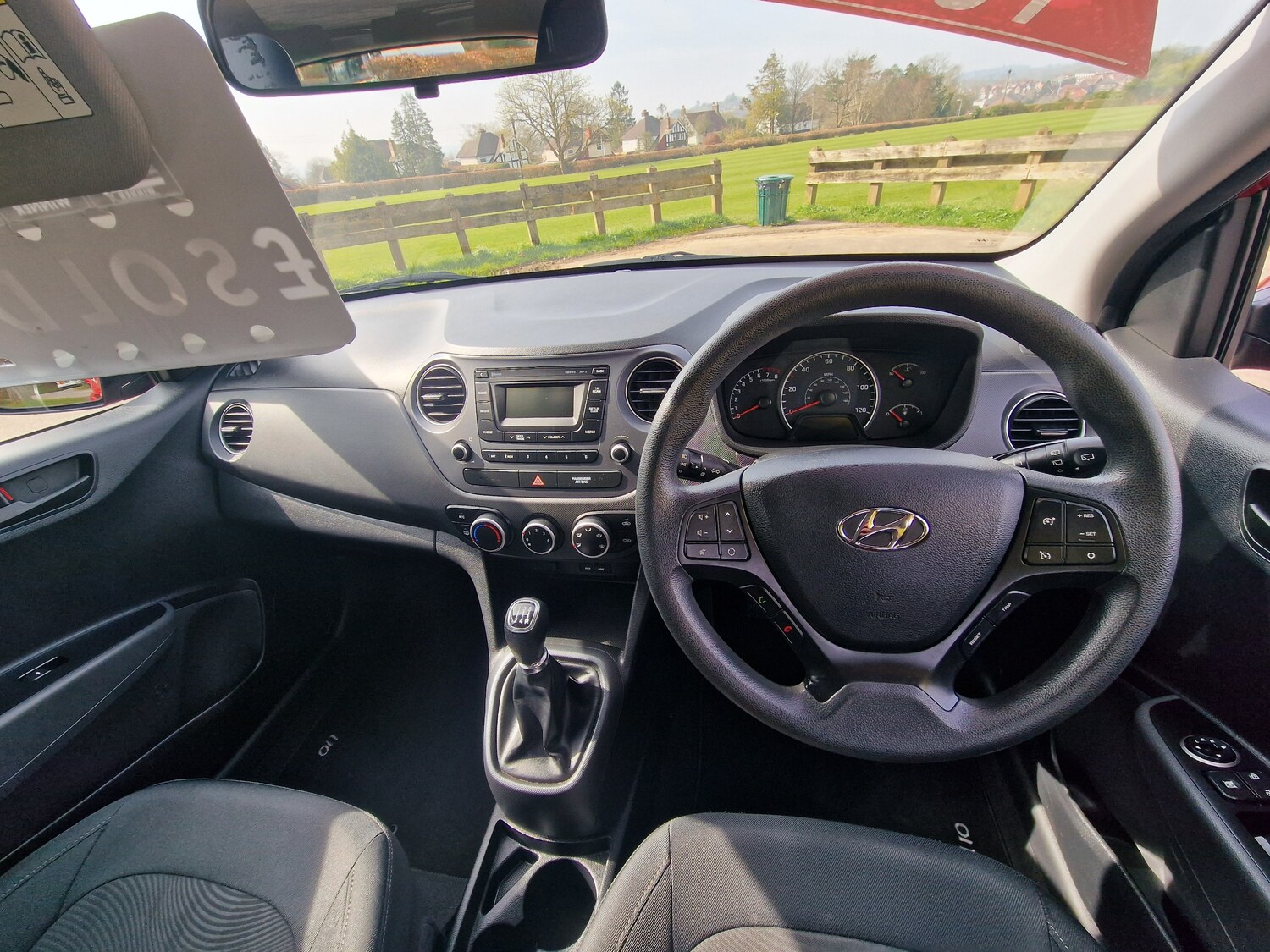 Used Hyundai i10 2017 for sale - 77962425: Photo 13