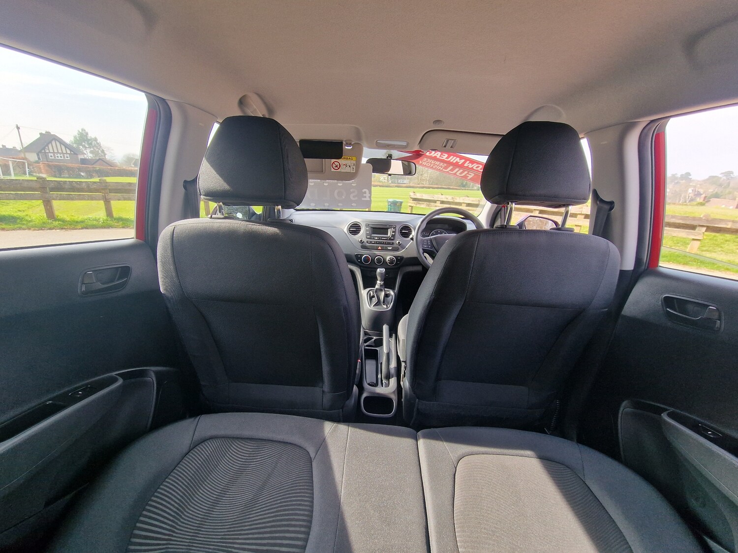 Used Hyundai i10 2017 for sale - 77962425: Photo 9