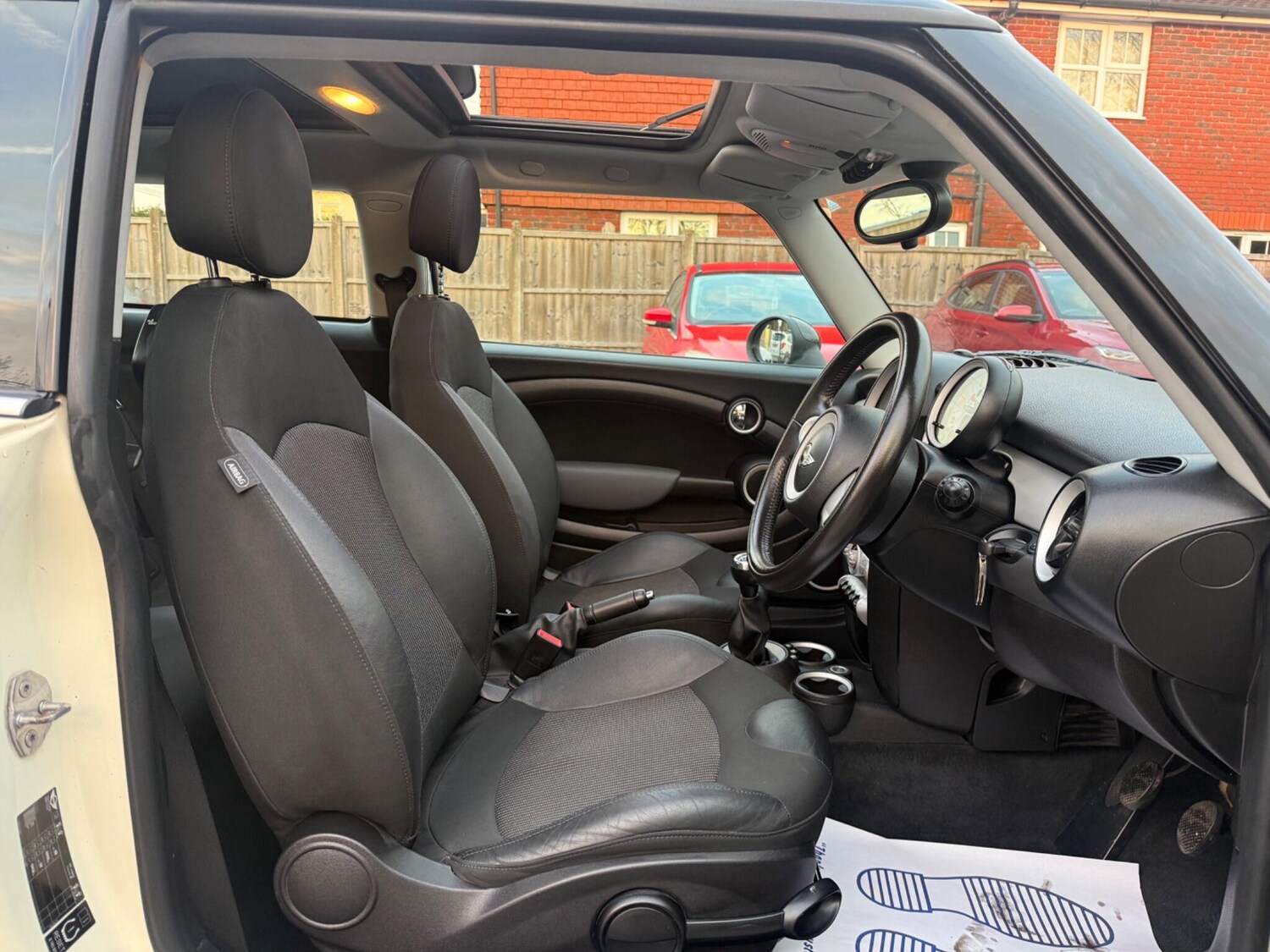 Used MINI Hatch 2010 for sale - 78022390: Photo 17