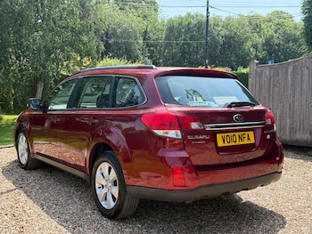 Used Subaru Outback 2010 for sale - 78971315: Photo