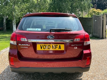 Used Subaru Outback 2010 for sale - 78971315: Photo