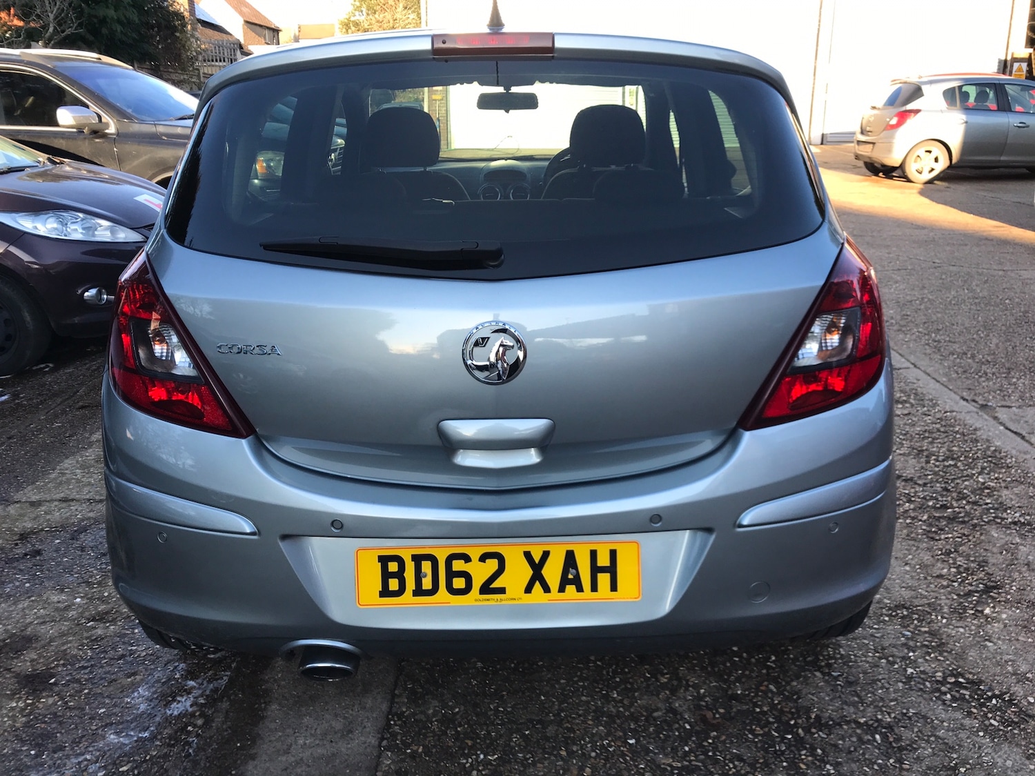 Used Vauxhall Corsa 2012 for sale - 77974037: Photo 2