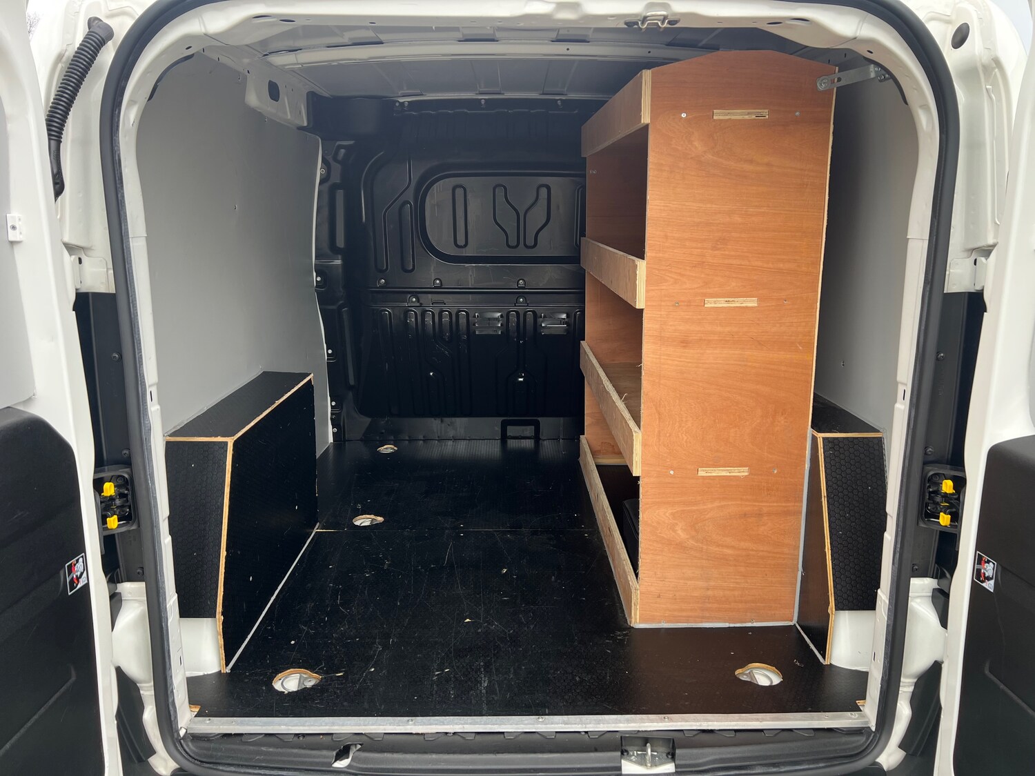 Used Vauxhall Combo 2017 for sale - 77879250: Photo 5