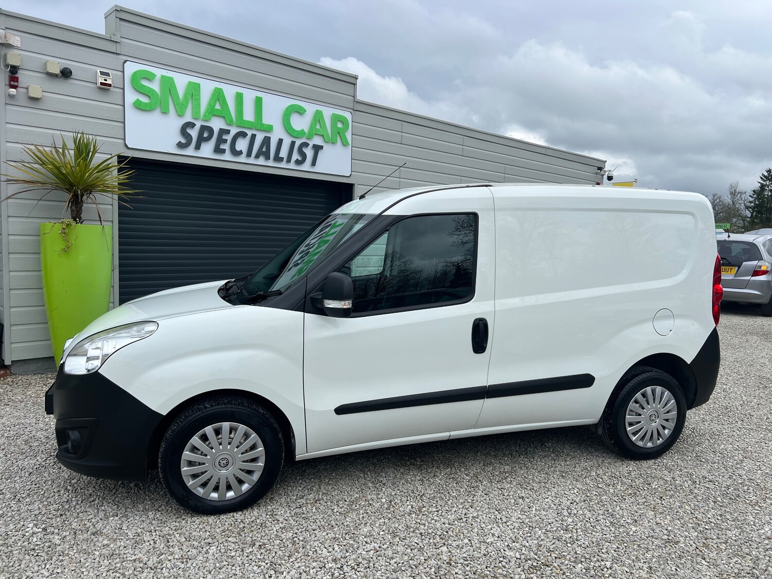 Used Vauxhall Combo 2017 for sale - 77879250: Photo 8