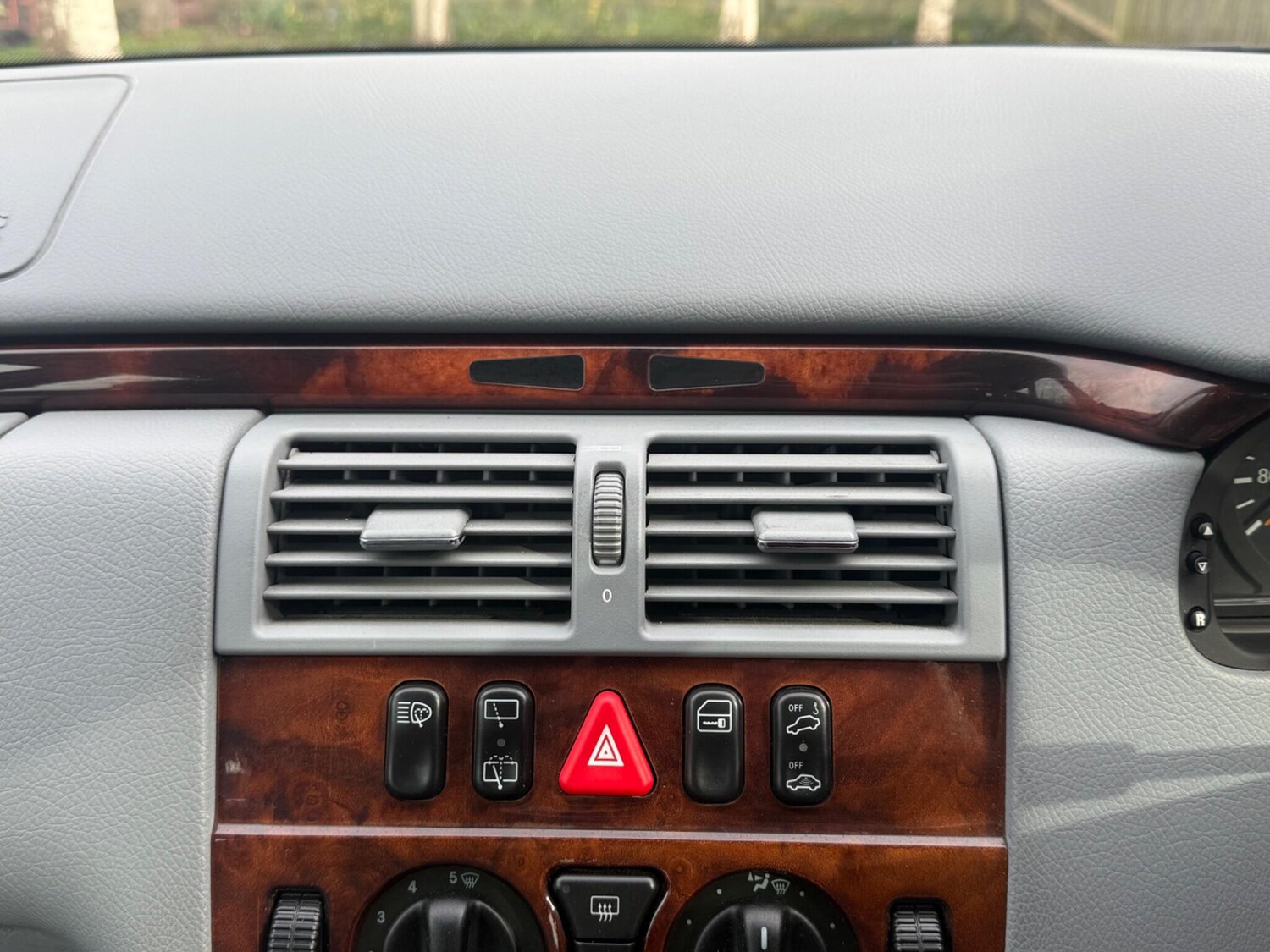 Used Mercedes-Benz E Class 2001 for sale - 78009445: Photo 19