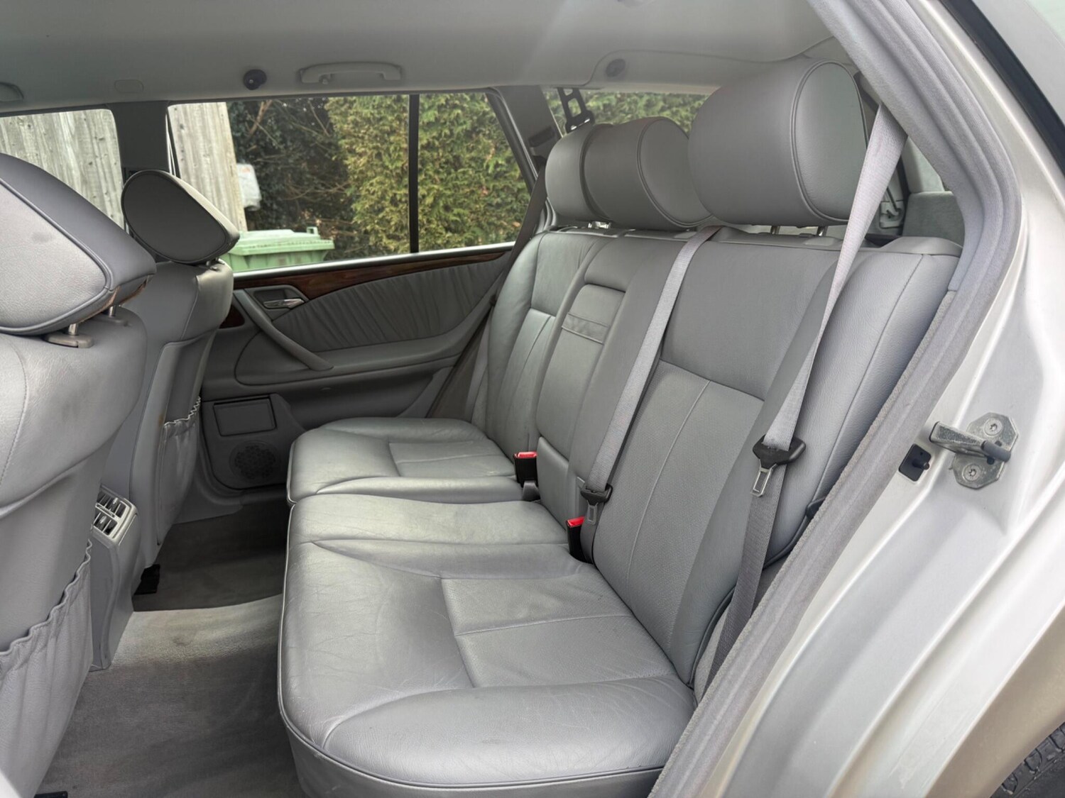 Used Mercedes-Benz E Class 2001 for sale - 78009445: Photo 9