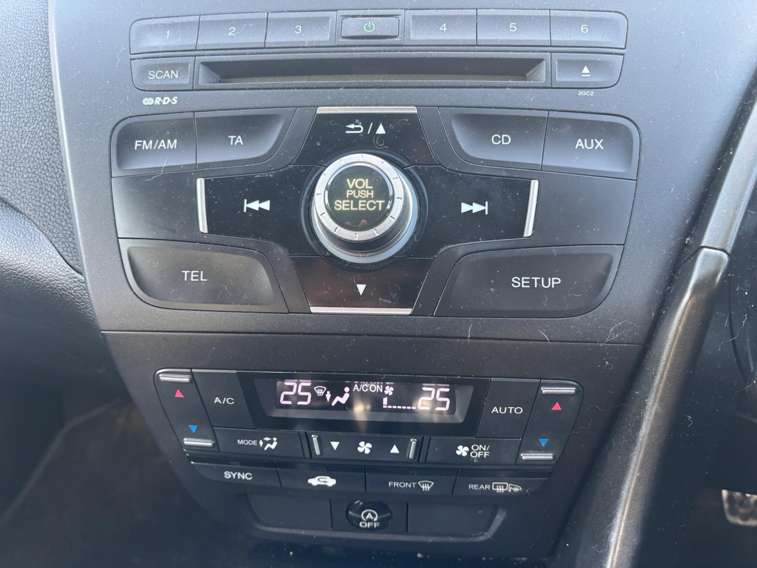 Used Honda Civic 2012 for sale - 77966321: Photo 8