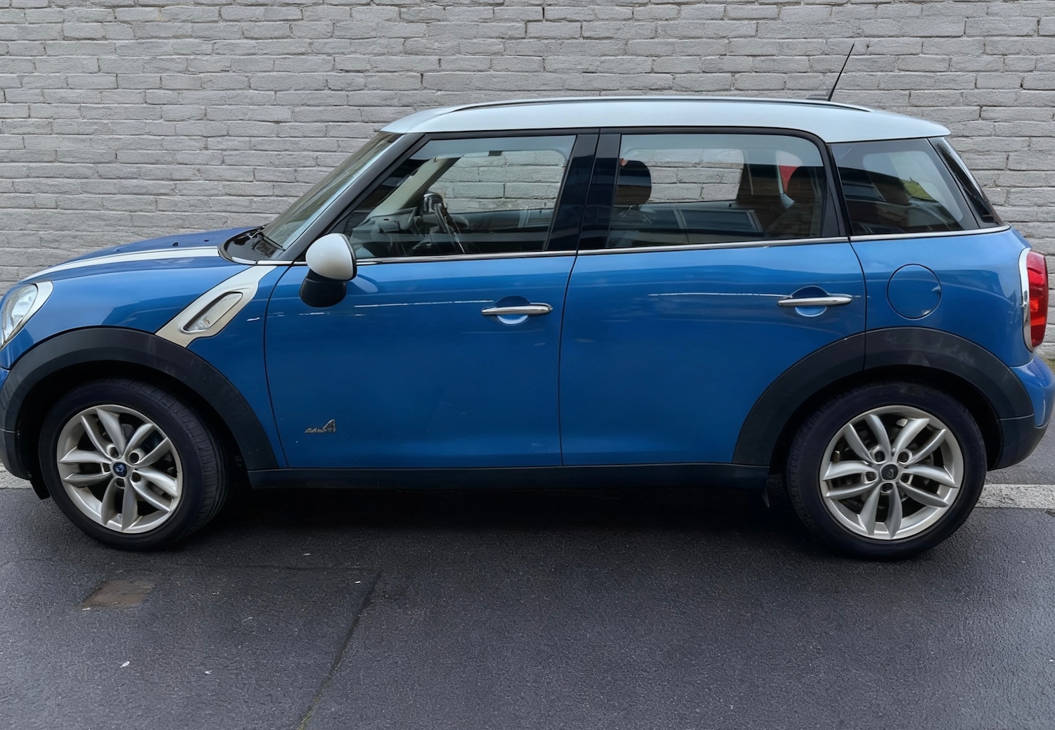 Used MINI Countryman 2011 for sale - 77764068: Photo 2