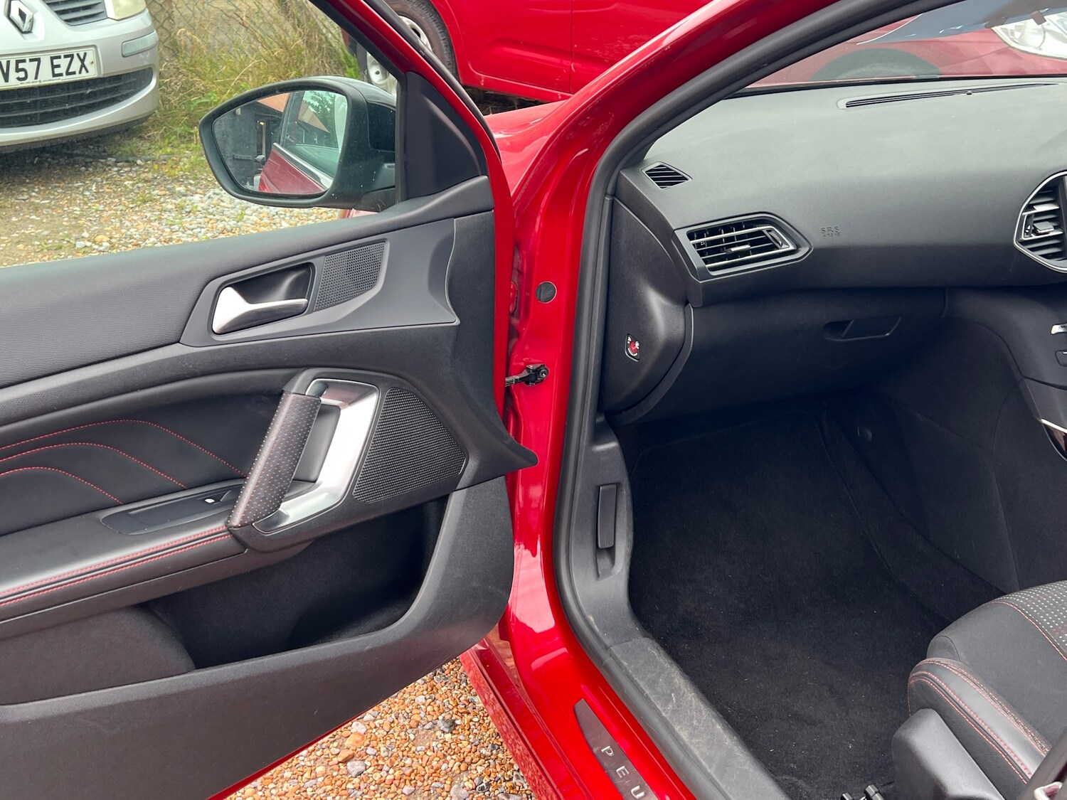 Used Peugeot 308 2016 for sale - 77927690: Photo 8