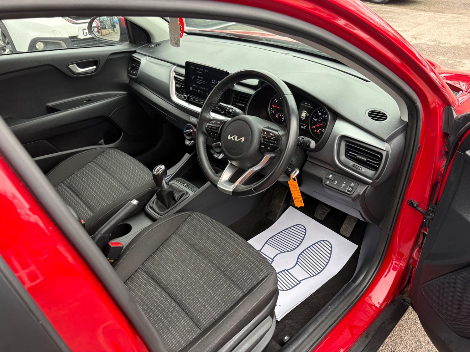 Used Kia Stonic 2022 for sale - 77942313: Photo 11