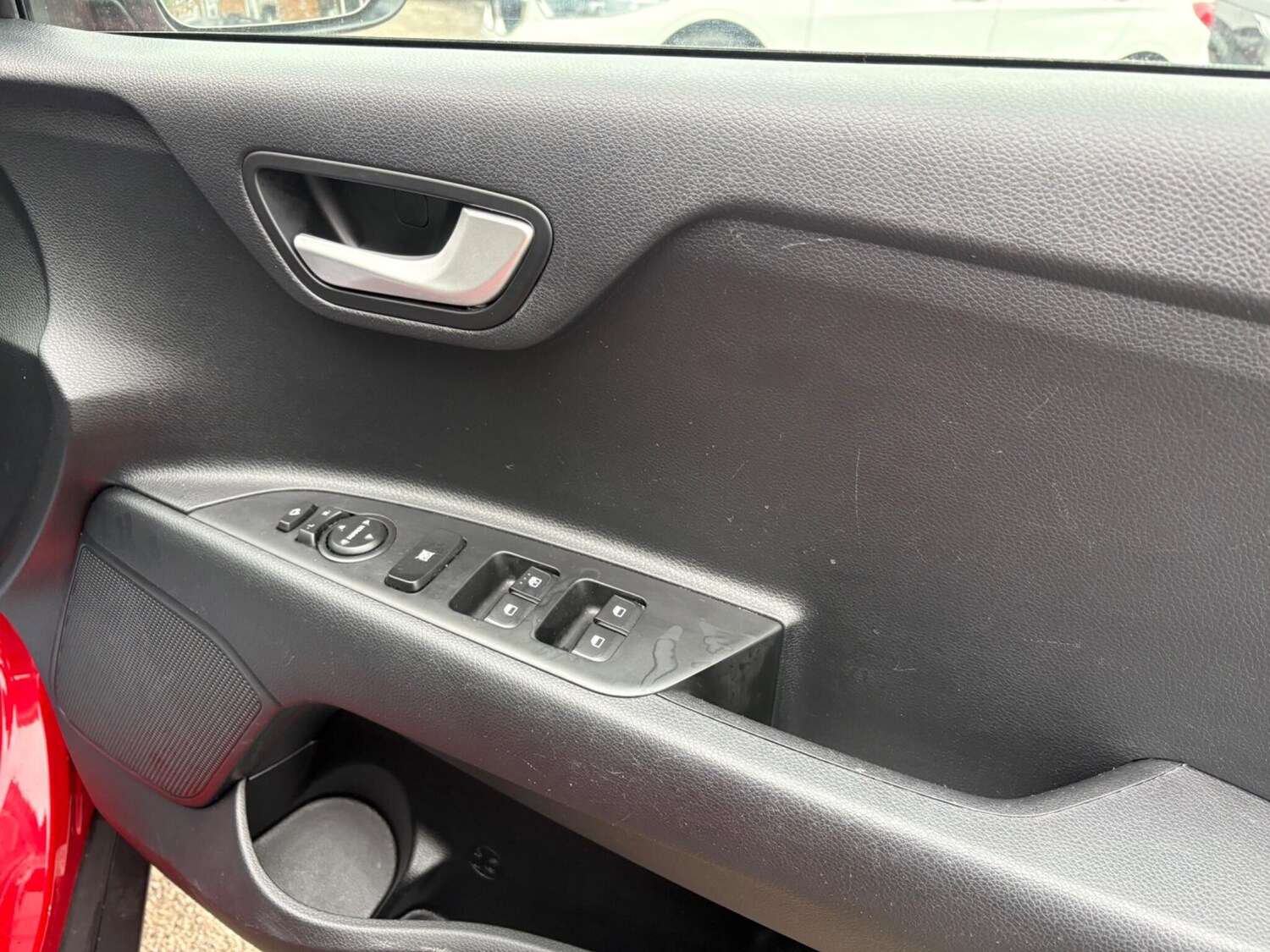 Used Kia Stonic 2022 for sale - 77942313: Photo 15