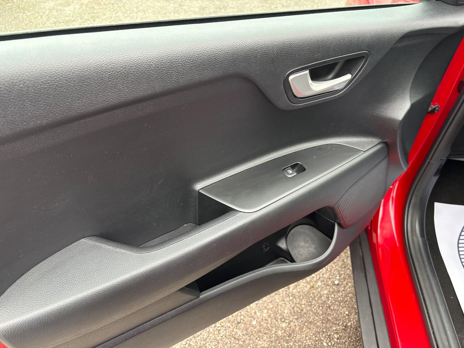 Used Kia Stonic 2022 for sale - 77942313: Photo 18