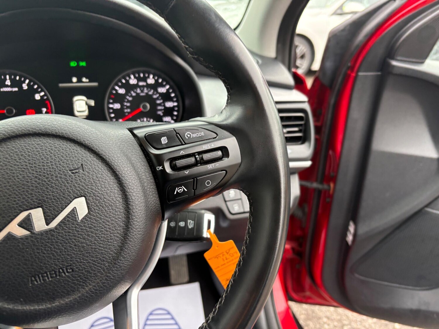 Used Kia Stonic 2022 for sale - 77942313: Photo 23