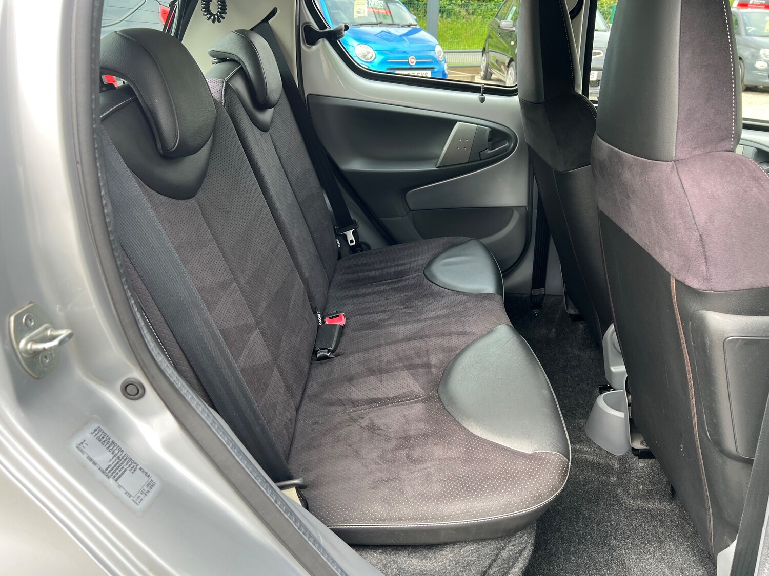 Used Toyota AYGO 2009 for sale - 77879297: Photo 15