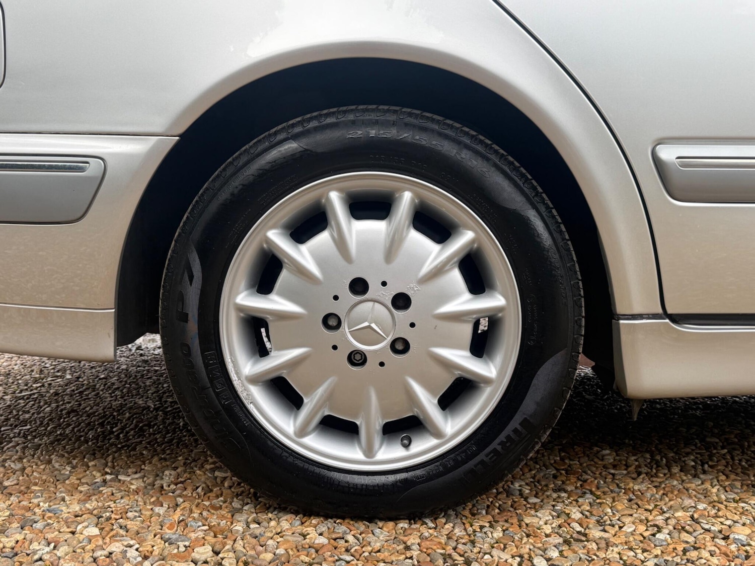 Used Mercedes-Benz E Class 2001 for sale - 77927920: Photo 15