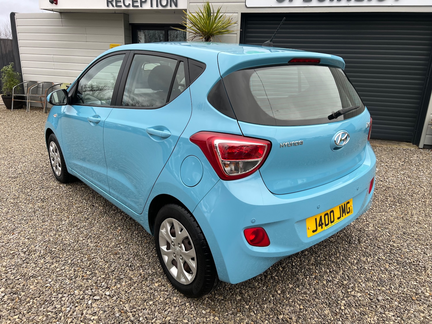 Used Hyundai i10 2014 for sale - 77879252: Photo 2