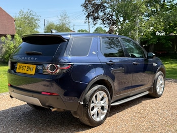Used Land Rover Discovery Sport 2017 for sale - 78776665: Photo
