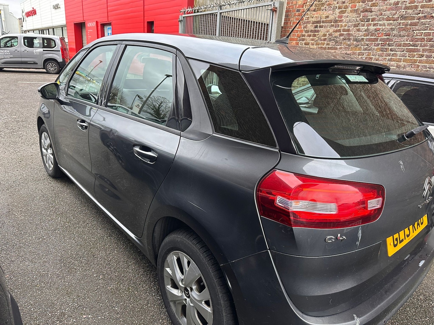 Used Citroen C4 Picasso 2013 for sale - 78022549: Photo 2