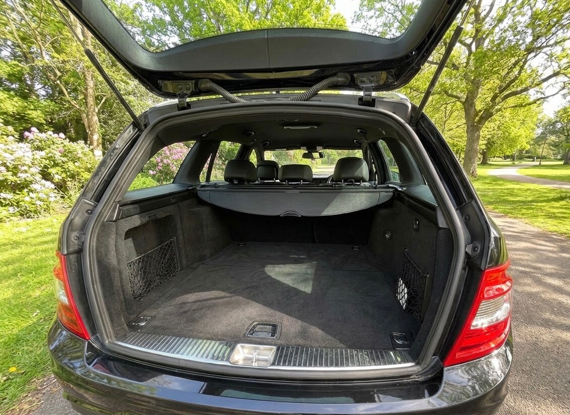 Used Mercedes-Benz C Class 2011 for sale - 77764062: Photo 7