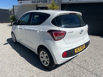 Used Hyundai i10 2019 for sale - 78177264: Photo