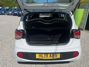 Used Hyundai i10 2019 for sale - 78177264: Photo
