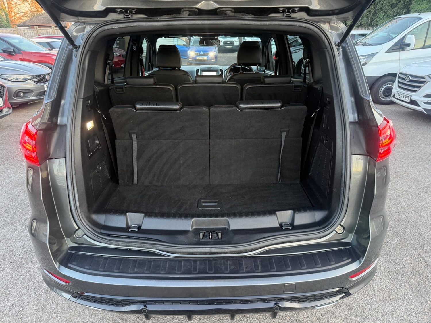 Used Ford S-Max 2020 for sale - 77950515: Photo 12