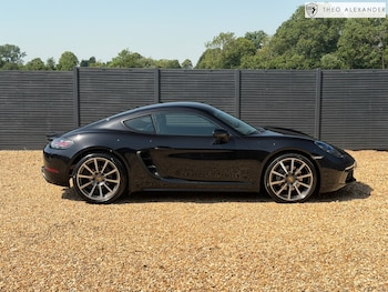 Used Porsche 718 Cayman 2019 for sale - 79005287: Photo