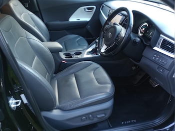 Used Kia Niro 2017 for sale - 77966316: Photo