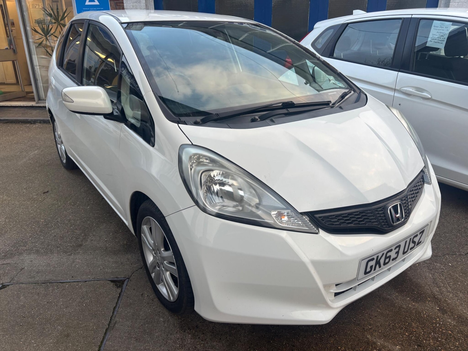 Used Honda Jazz 2013 for sale - 77966322: Photo 2