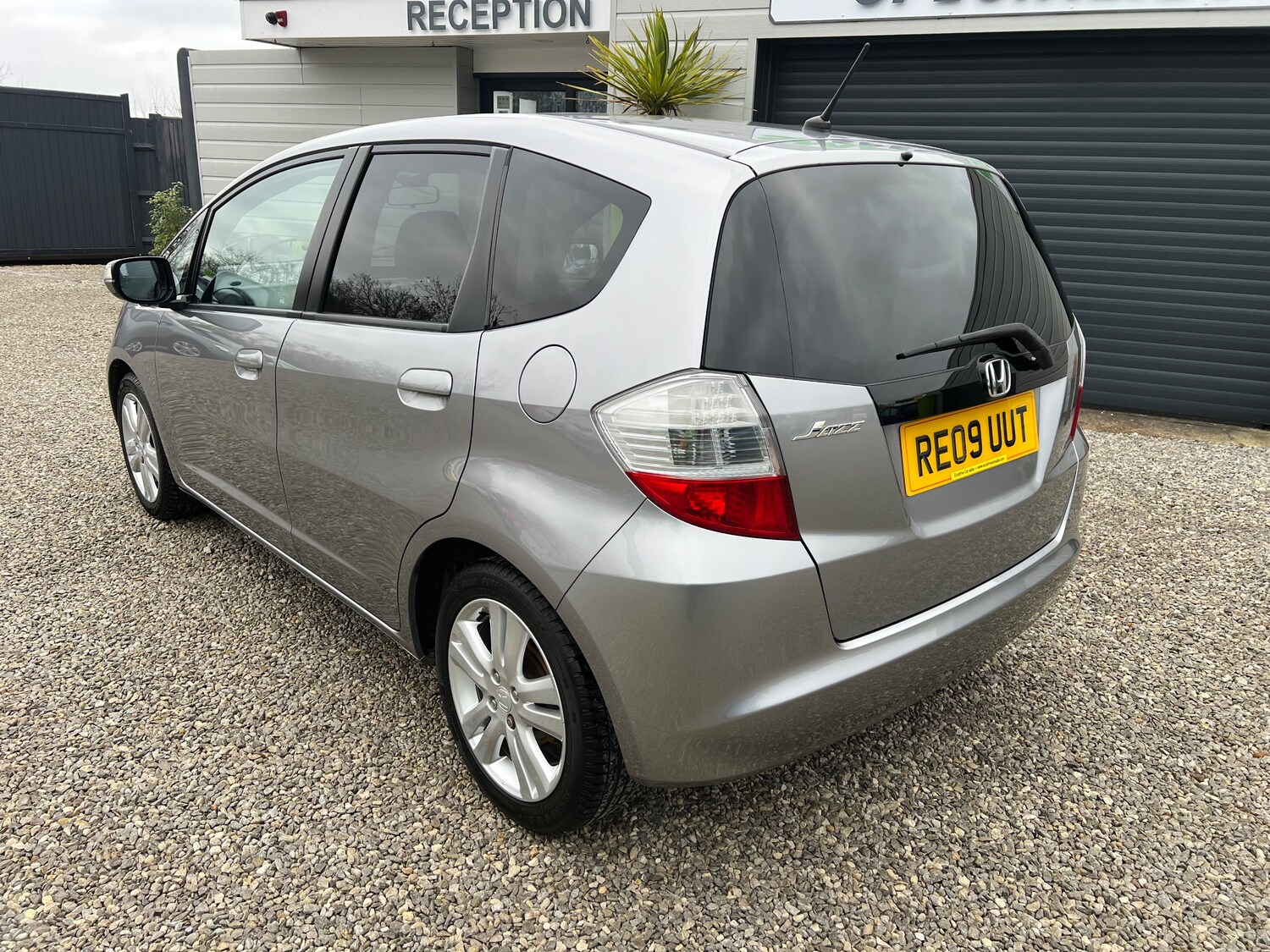 Used Honda Jazz 2009 for sale - 77879255: Photo 2