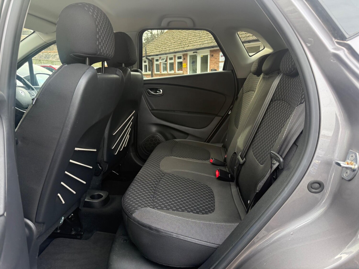 Used Renault Captur 2017 for sale - 77950524: Photo 16